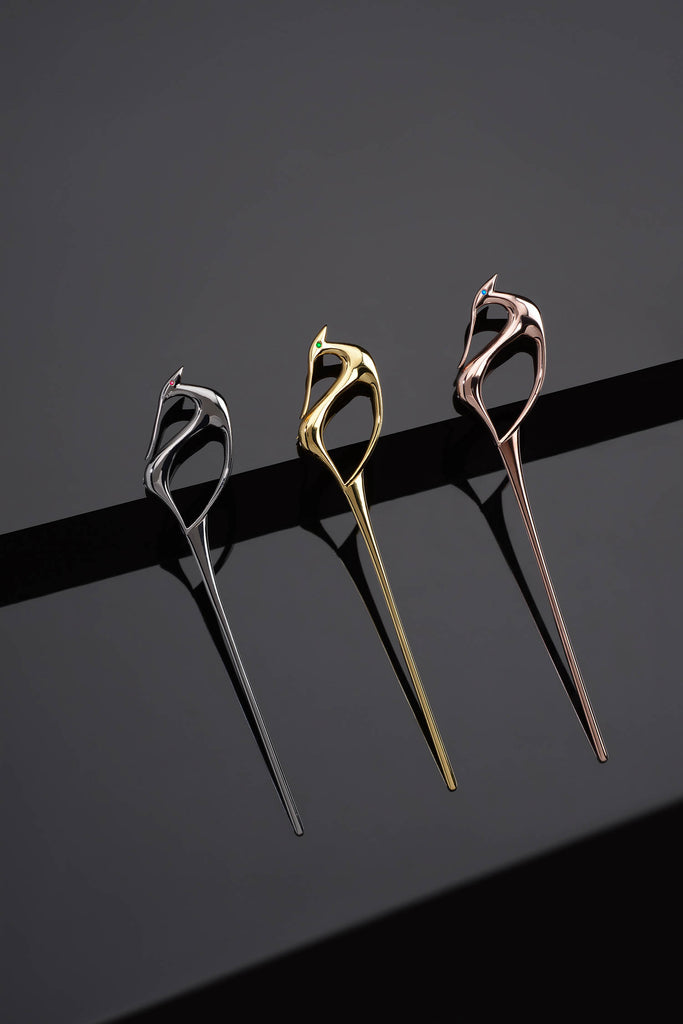 BROOCHE-HAIRPIN <br> Coming Soon